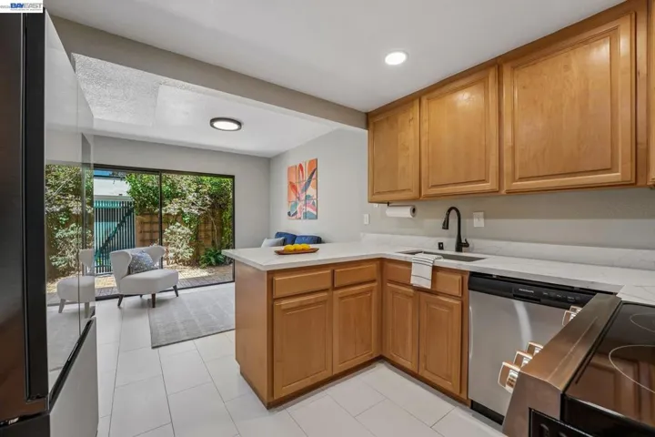 505 Lagunaria Ln, Alameda, California 94502