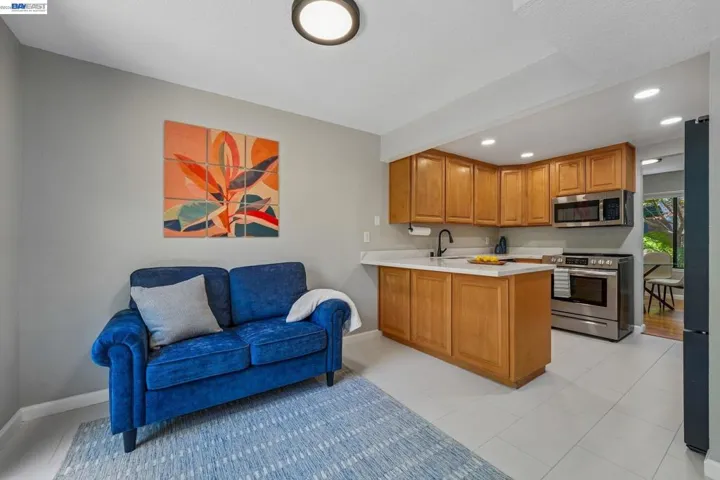 505 Lagunaria Ln, Alameda, California 94502