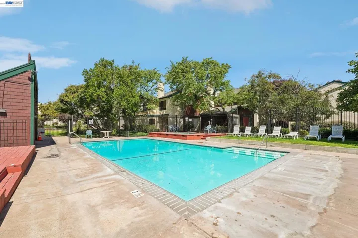 505 Lagunaria Ln, Alameda, California 94502