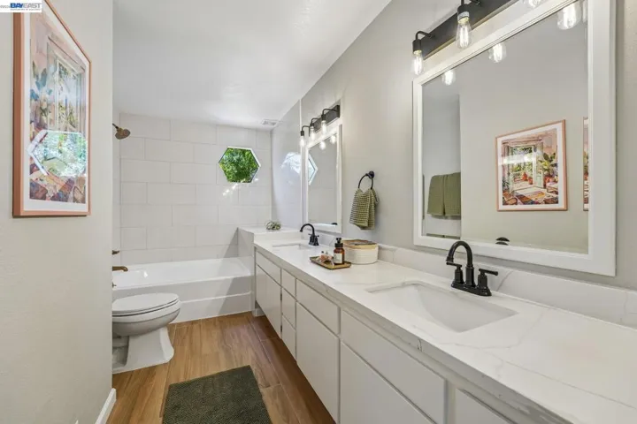 505 Lagunaria Ln, Alameda, California 94502