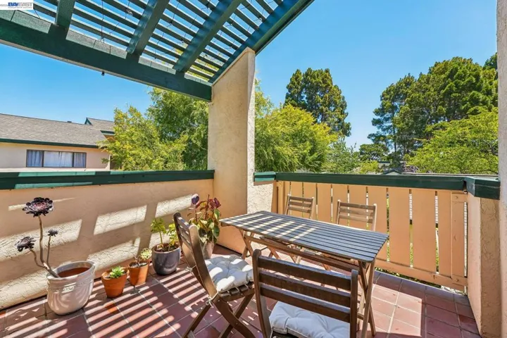 505 Lagunaria Ln, Alameda, California 94502