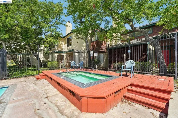 505 Lagunaria Ln, Alameda, California 94502