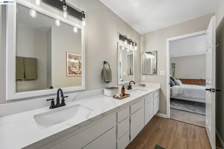 505 Lagunaria Ln, Alameda, California 94502