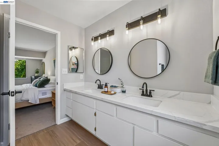 505 Lagunaria Ln, Alameda, California 94502