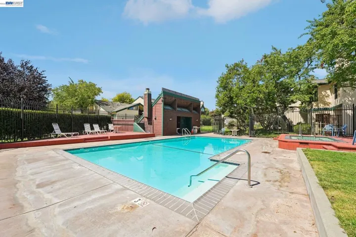 505 Lagunaria Ln, Alameda, California 94502