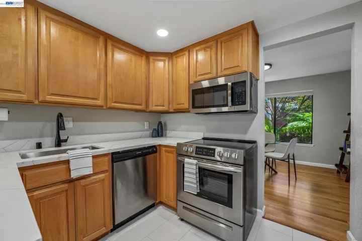 505 Lagunaria Ln, Alameda, California 94502
