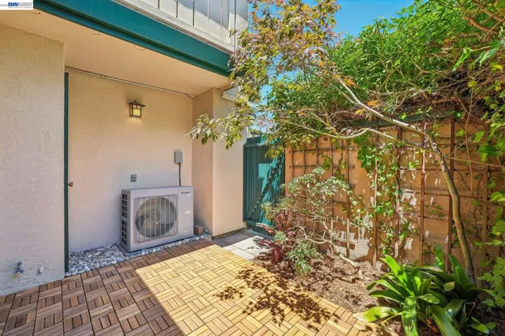 505 Lagunaria Ln, Alameda, California 94502