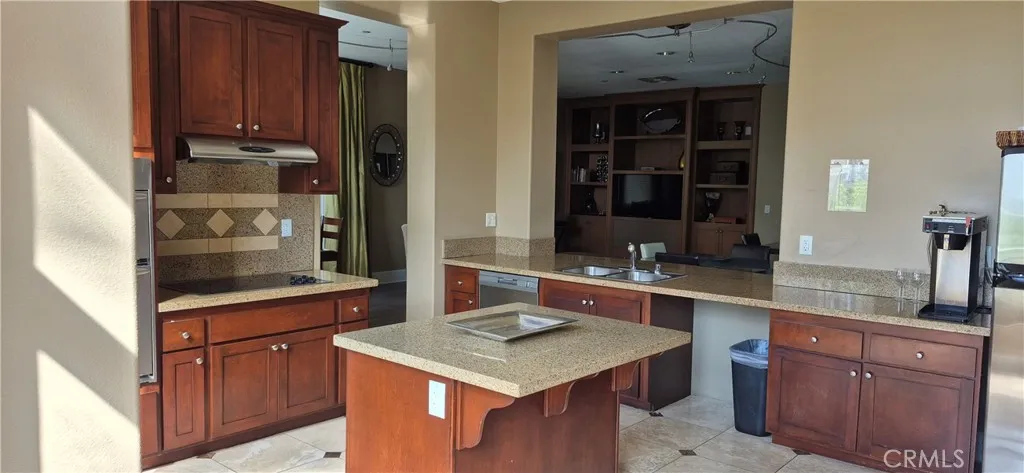 3352 Watermarke, Irvine, California 92612