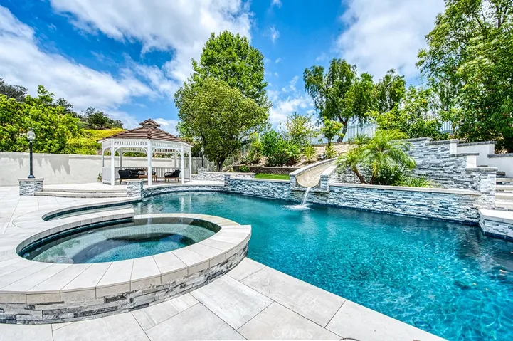 4 Field Point, Rancho Santa Margarita, California 92679