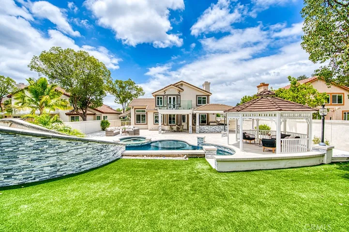 4 Field Point, Rancho Santa Margarita, California 92679