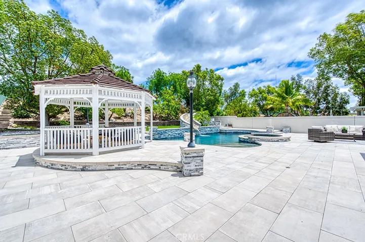 4 Field Point, Rancho Santa Margarita, California 92679