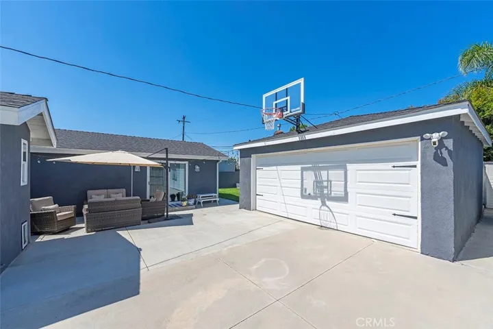 18417 Glenburn, Torrance, California 90504