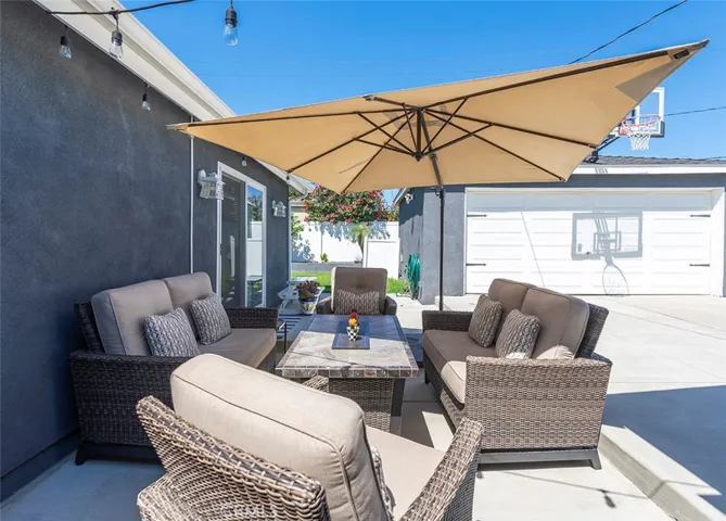 18417 Glenburn, Torrance, California 90504
