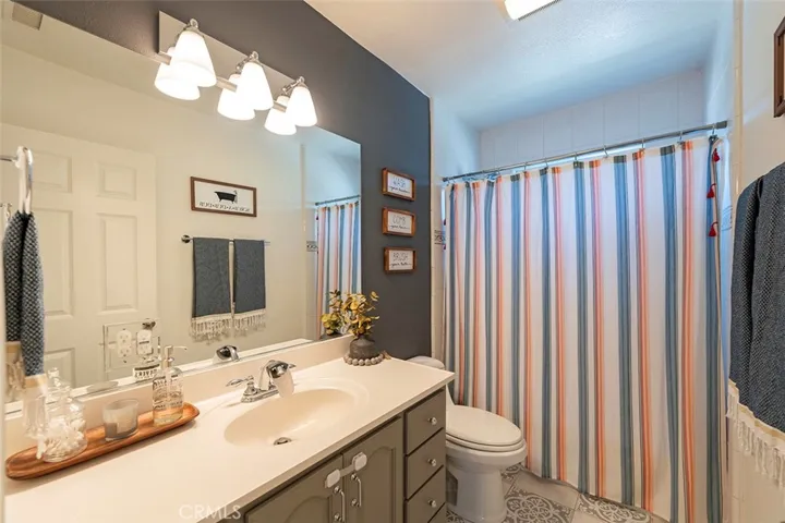 18417 Glenburn, Torrance, California 90504
