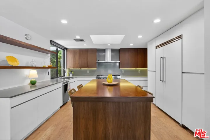 2 Sussex Court, Rancho Mirage, California 92270
