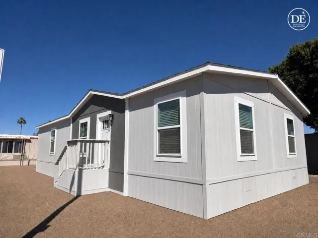 Peaked roof and two tone designer paint