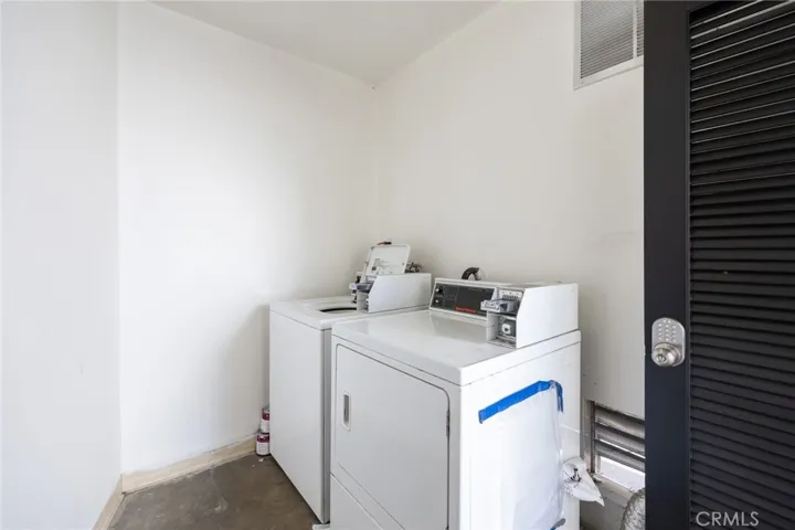 13018 Valleyheart Drive 8, Studio City, California 91604