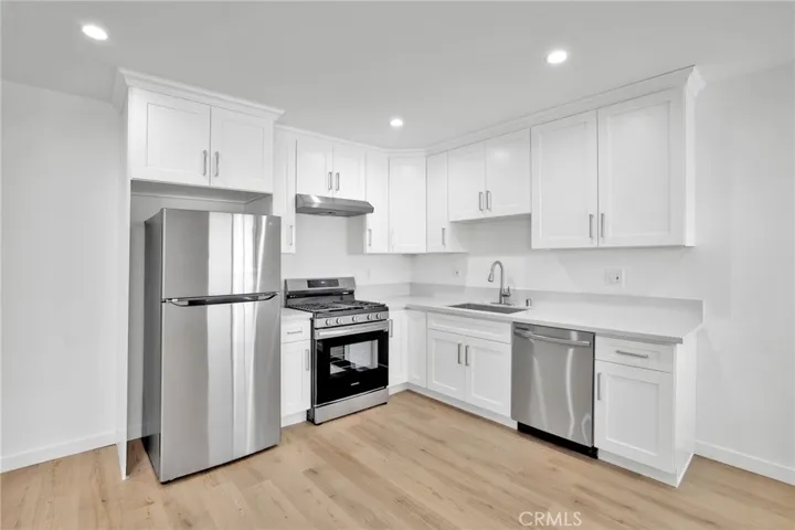 13018 Valleyheart Drive 8, Studio City, California 91604