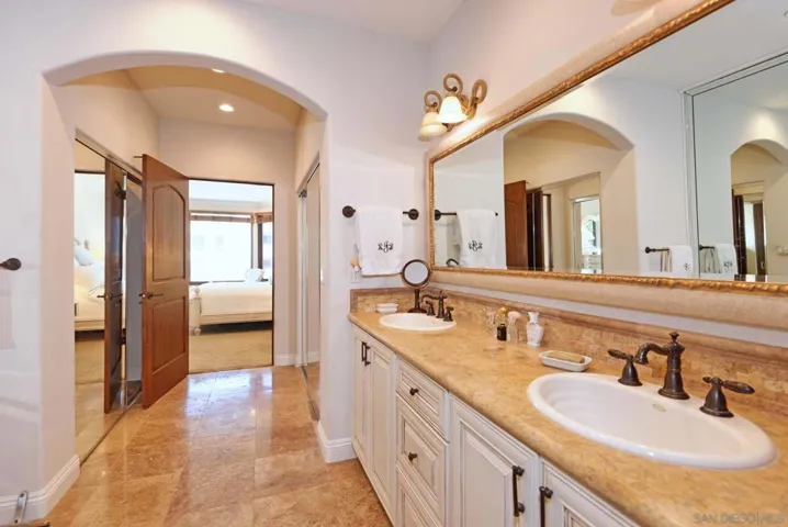 7555 Eads Ave 12, La Jolla, California 92037