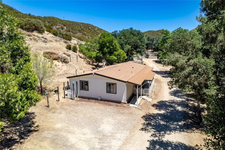 9740 Huer Huero Road, Creston, California 93432