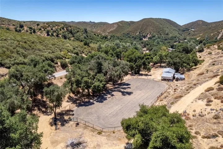 9740 Huer Huero Road, Creston, California 93432