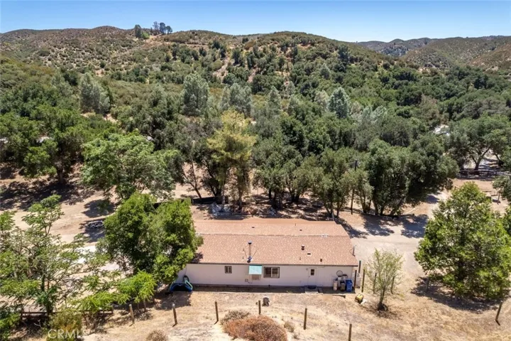 9740 Huer Huero Road, Creston, California 93432