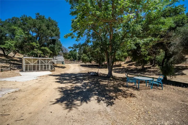 9740 Huer Huero Road, Creston, California 93432