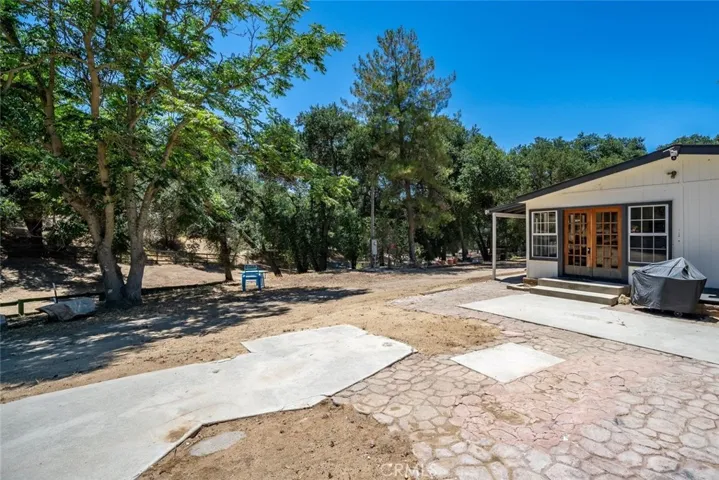 9740 Huer Huero Road, Creston, California 93432