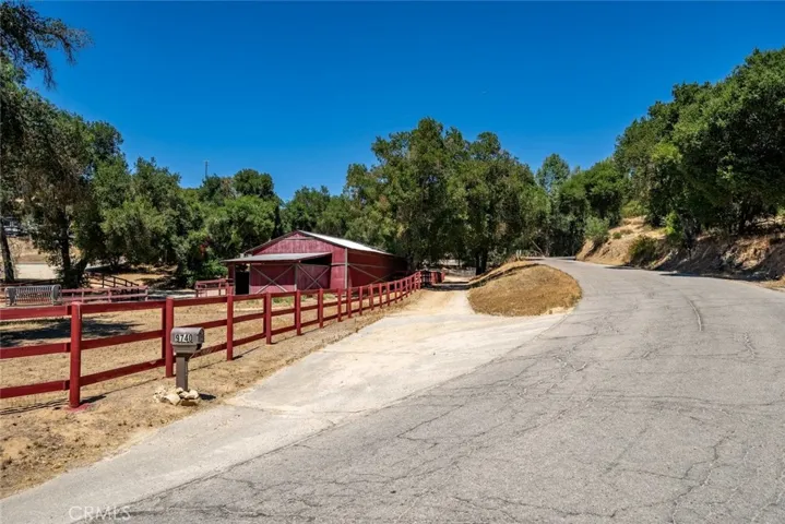 9740 Huer Huero Road, Creston, California 93432