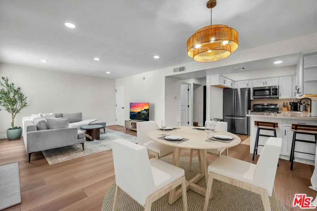 1405 N Normandie Avenue, Los Angeles, California 90027 — photo 4