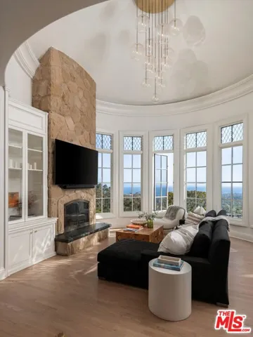 999 Romero Canyon Road, Montecito, California 93108