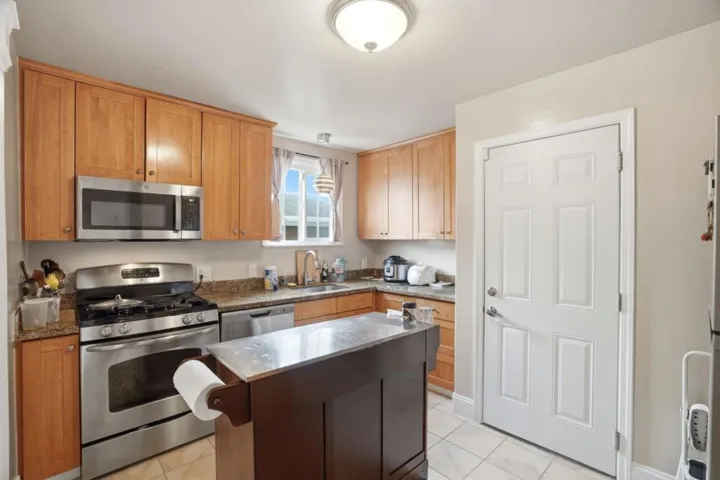 126 W 39th Avenue, San Mateo, California 94403