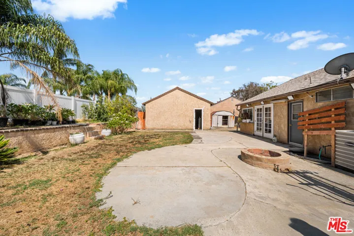 1350 W Morgan Street, Rialto, California 92376