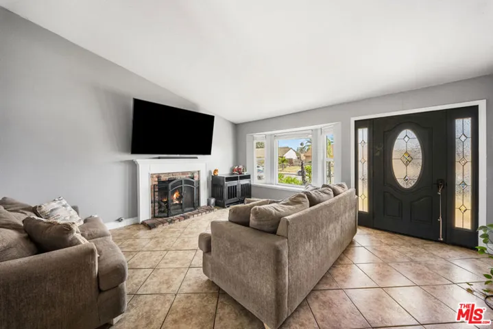 1350 W Morgan Street, Rialto, California 92376