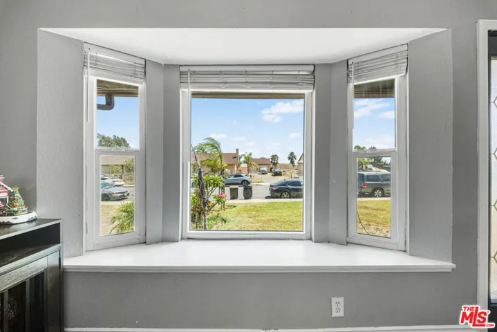 1350 W Morgan Street, Rialto, California 92376