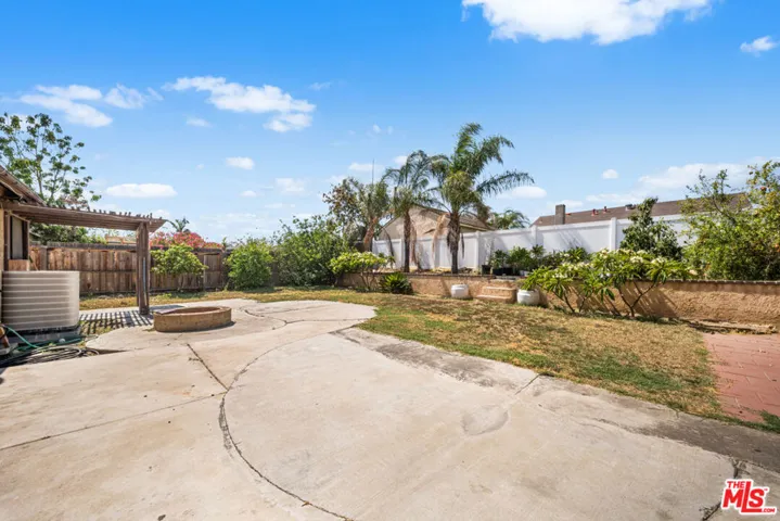 1350 W Morgan Street, Rialto, California 92376