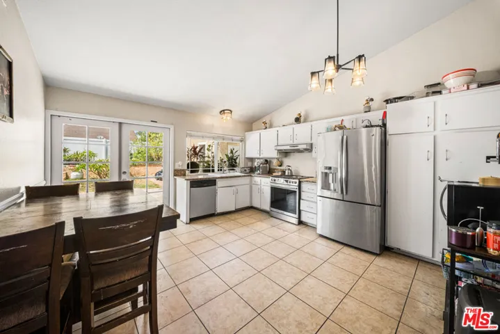 1350 W Morgan Street, Rialto, California 92376