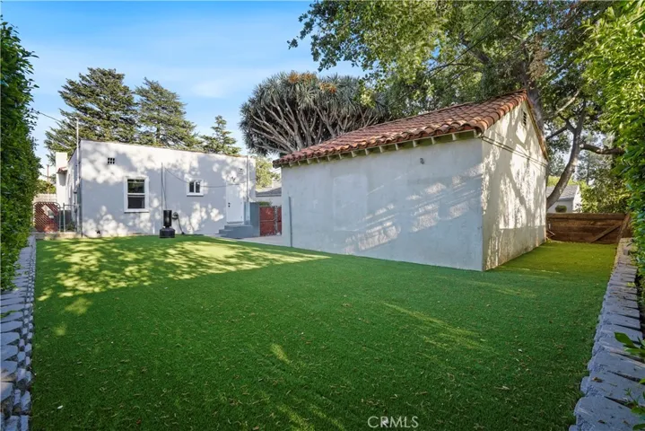 4615 Grand, La Canada Flintridge, California 91011