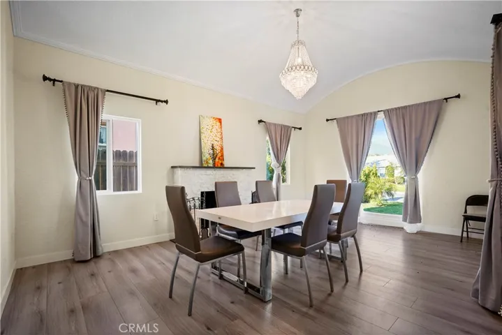4615 Grand, La Canada Flintridge, California 91011