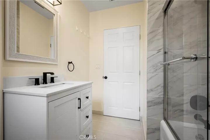 4615 Grand, La Canada Flintridge, California 91011