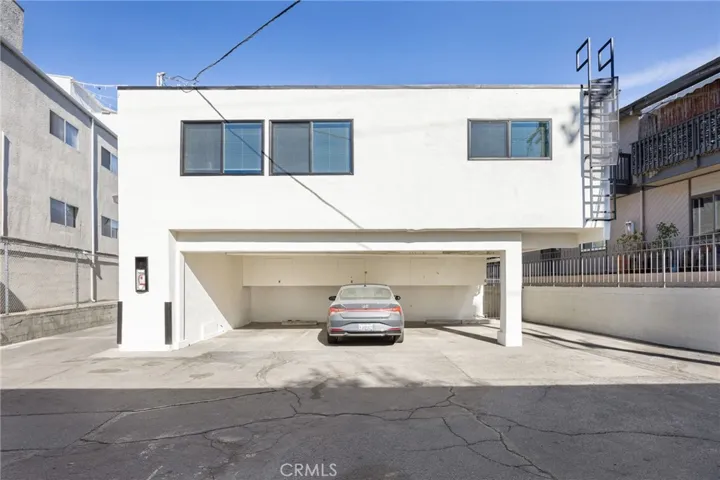 13018 Valleyheart Drive 4, Studio City, California 91604
