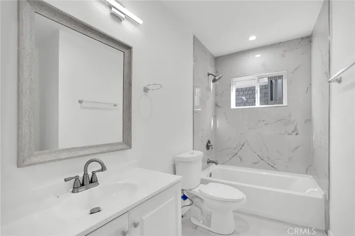 13018 Valleyheart Drive 4, Studio City, California 91604