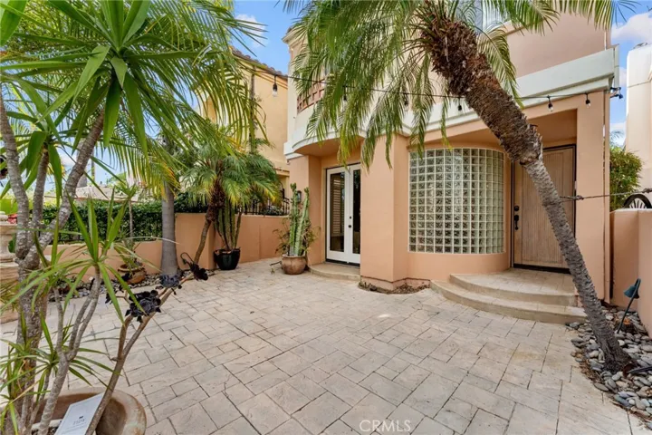 609 21st, Huntington Beach, California 92648