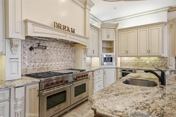 841 Via Somonte, Palos Verdes Estates, California 90274