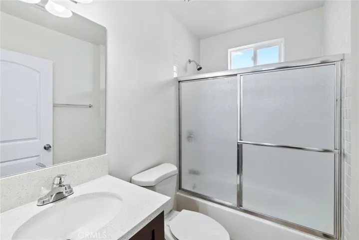 136 N Rampart Boulevard, Los Angeles, California 90026