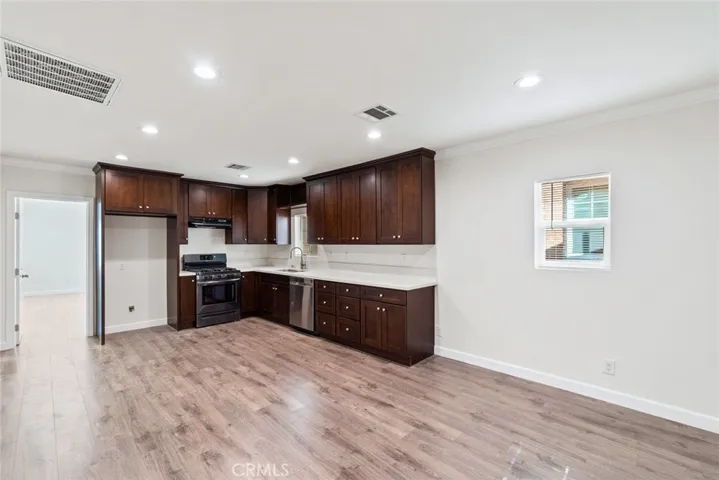 136 N Rampart Boulevard, Los Angeles, California 90026