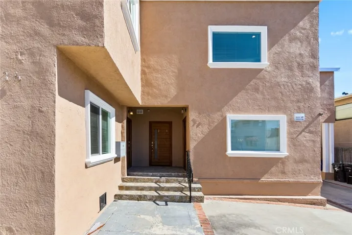 136 N Rampart Boulevard, Los Angeles, California 90026