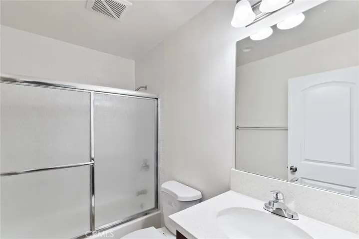 136 N Rampart Boulevard, Los Angeles, California 90026
