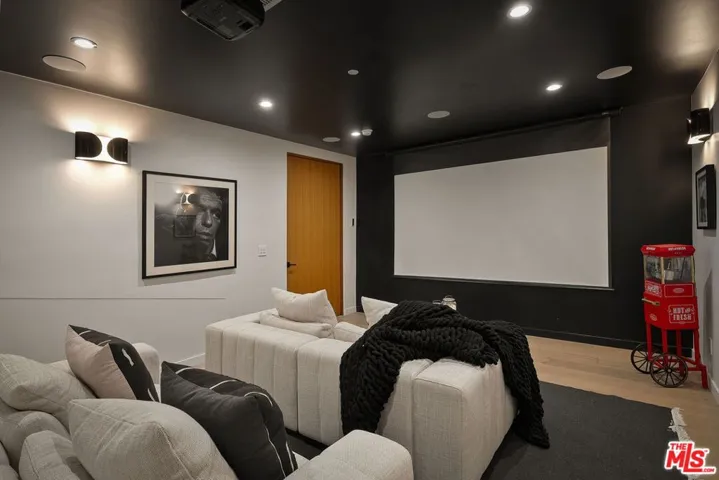 10326 Keswick Avenue, Los Angeles, California 90064