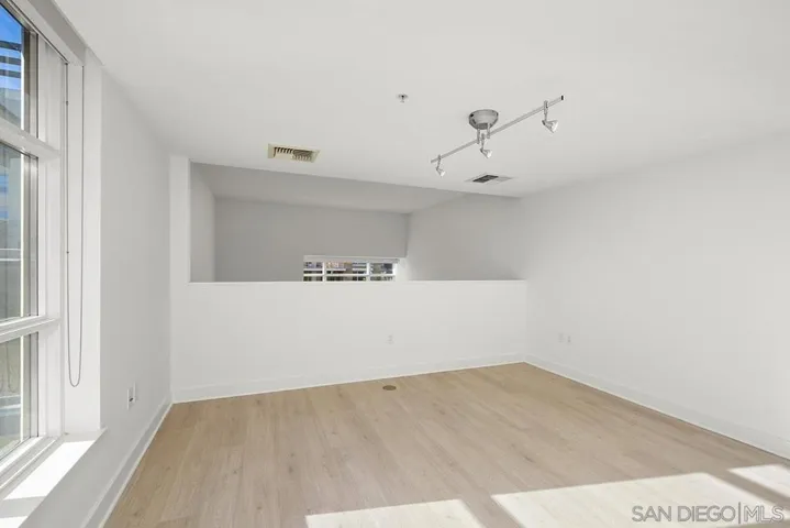 1325 Pacific Highway 313, San Diego, California 92101